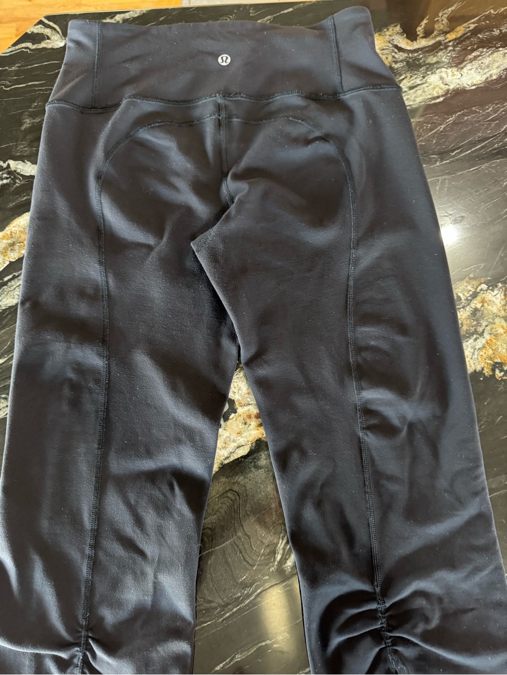 lululemon athletica women’s Black capris